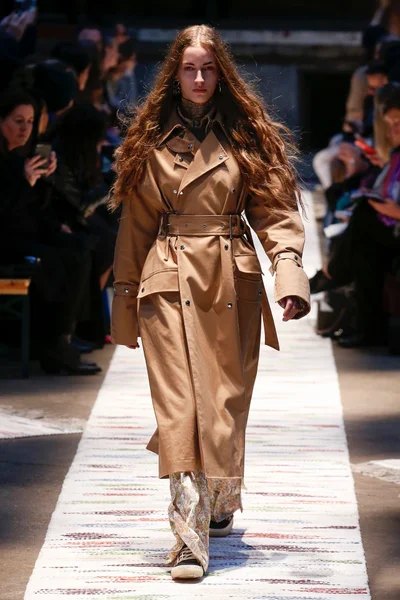 Look 1